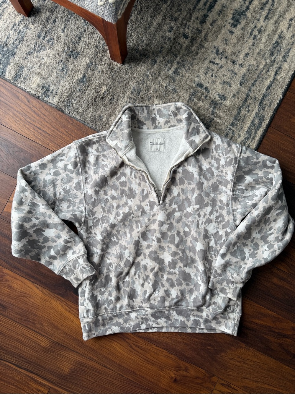 Abercrombie & Fitch leopard Half-Zip Sweatshirt